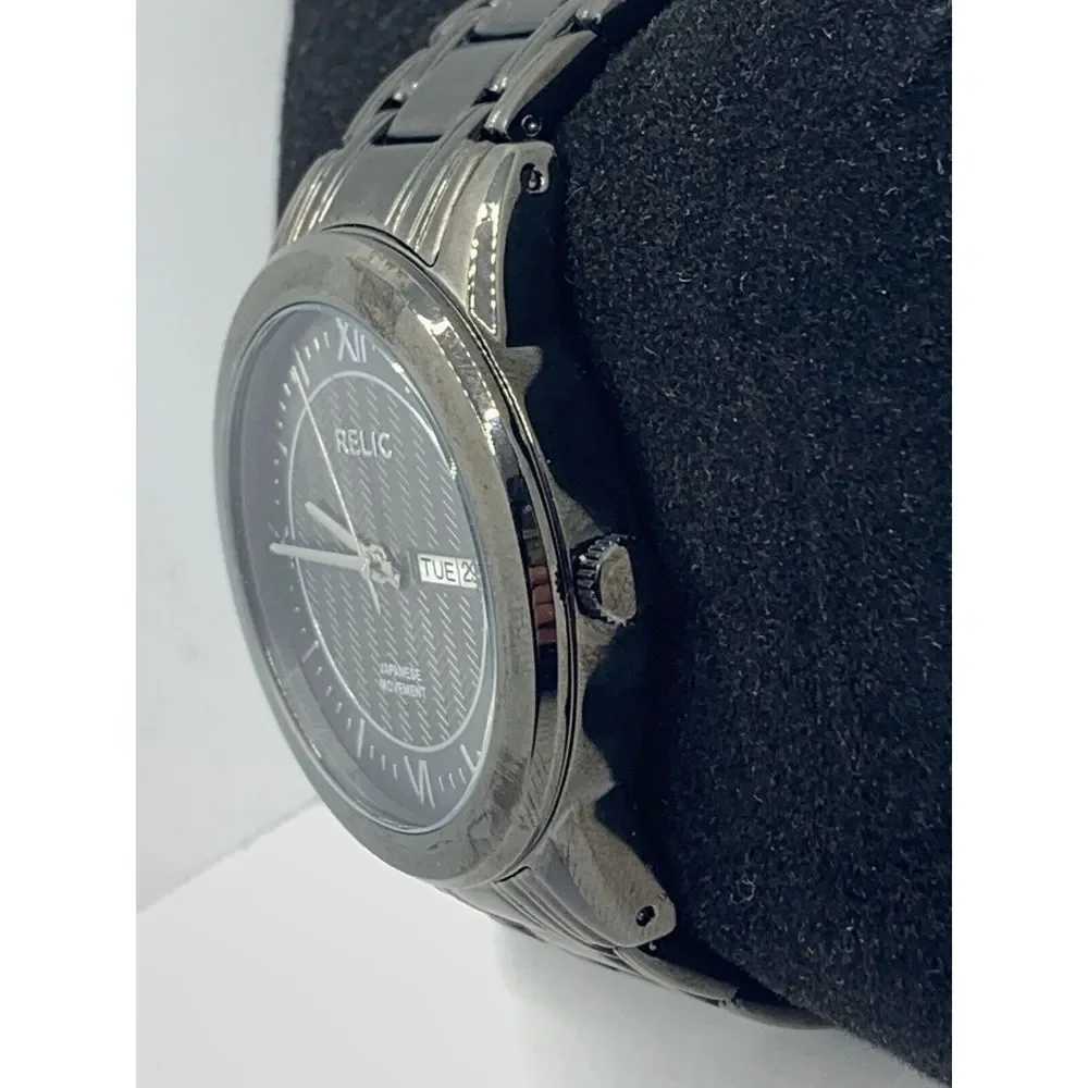 Relic ZR12053 Men's Silver Stainless Steel Analog Gray Dial Quartz Watch JD366